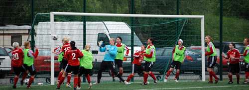 m_tuwe_nicefutis__2010_5